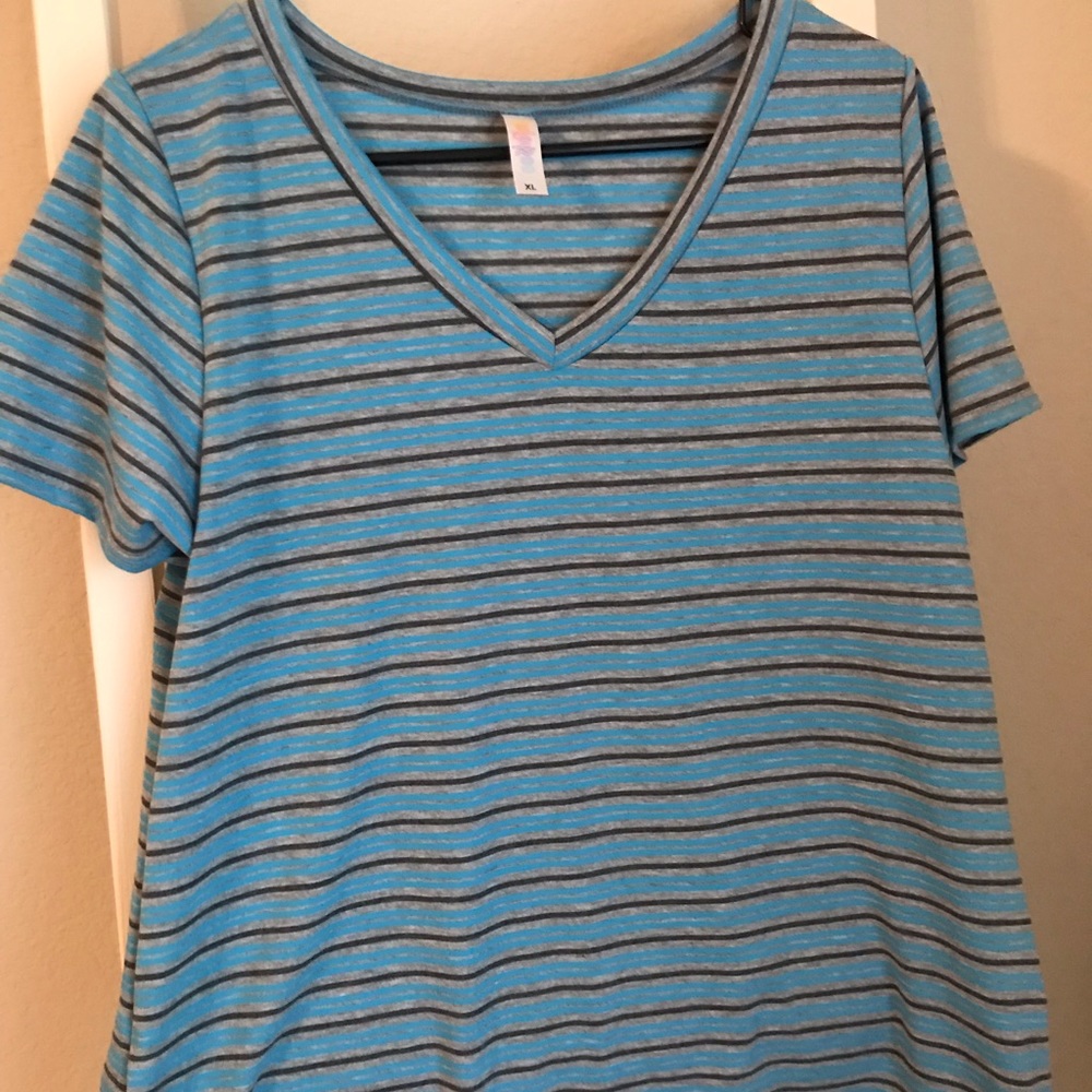 Lularoe Christy Tee